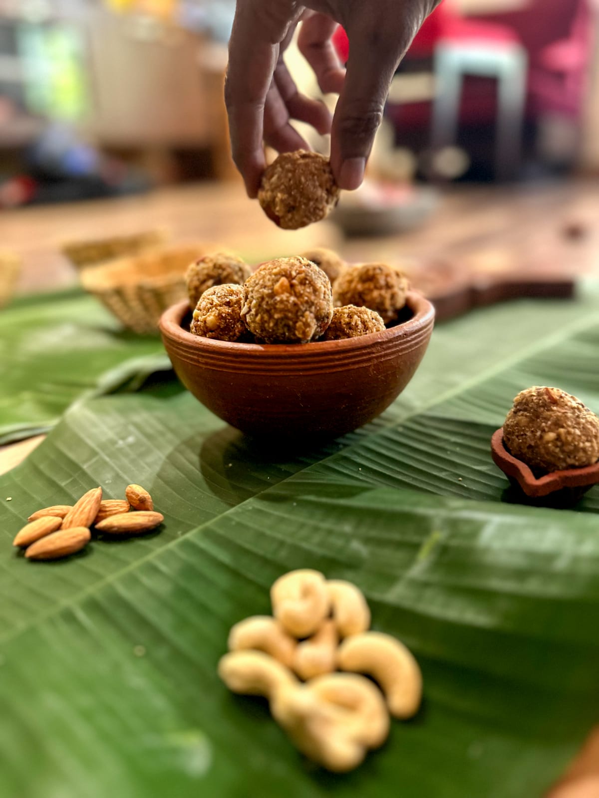 Gond Laddoos (12)